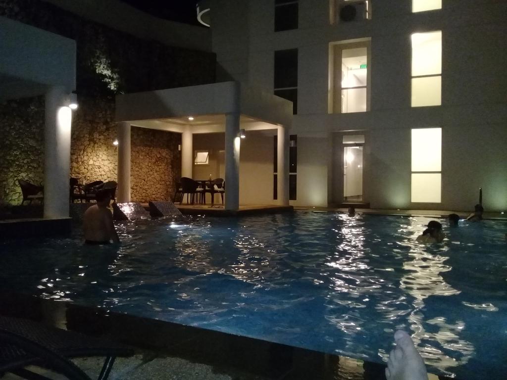 Exclusive Beach And Pools Oceanway Residences Yapak Esterno foto